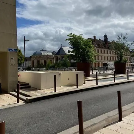 Place Du Marche - Centre ! Apartment *